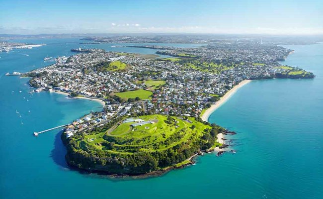 Devonport - What to do - Tours - Restaurants - Cinema